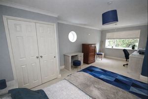 Photo 11- click for photo gallery